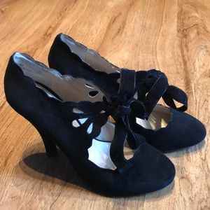Mojo Moxy shoes | Black Sued Heels